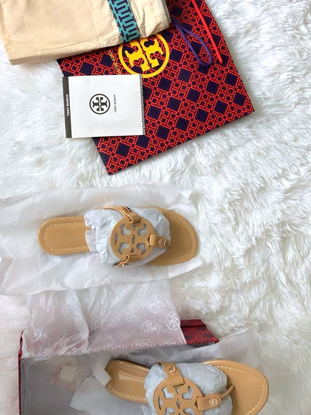 Women's Accessories Identification